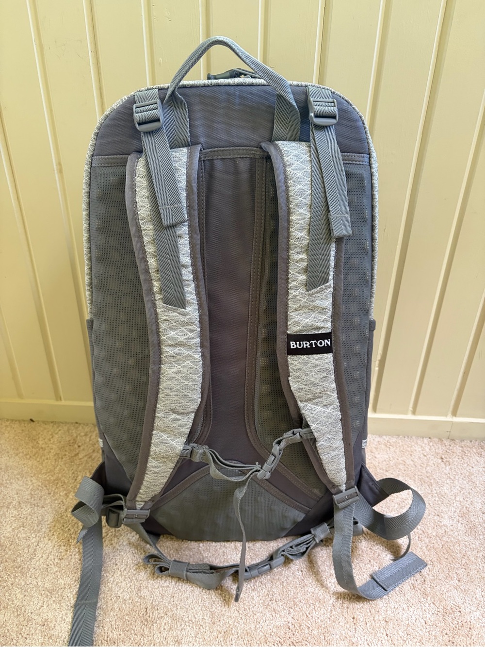BURTON Backpack – Excellent Condition - Picture 4 of 12